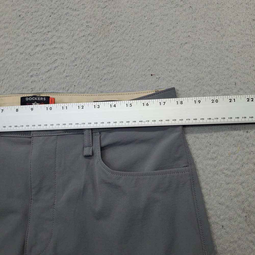 DOCKERS Pants Mens 34x32 Gray Straight‎ Fit Performance Security Pockets Hiking - Picture 6 of 11